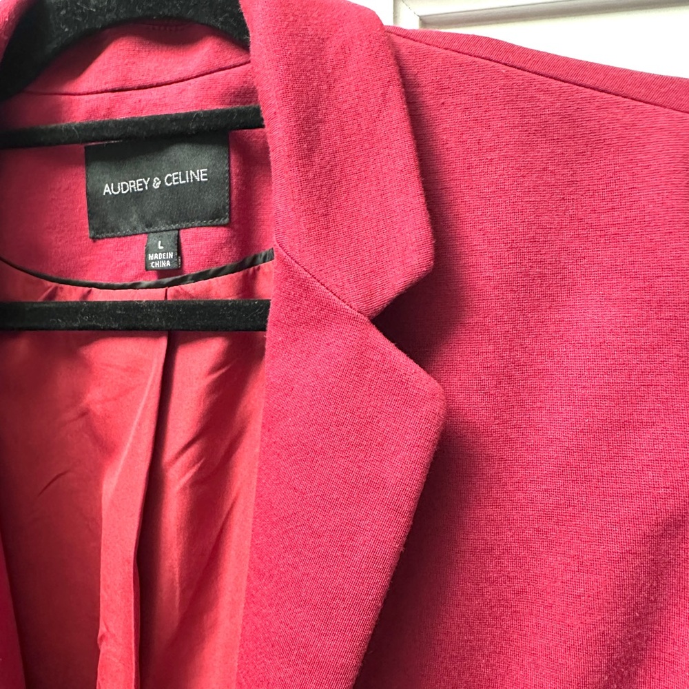 Audrey & Celine Women's Raspberry Blazer size Large - Picture 5 of 6